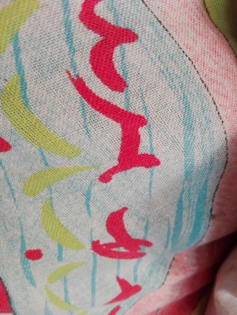 detal haftu na ubraniu